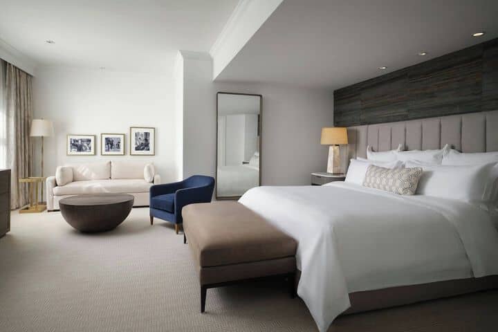 Room 32 of 78